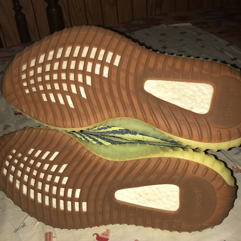 Adidas Yeezy Boost 350 V2 - Lime Green (7.5) - Picture 7 of 7
